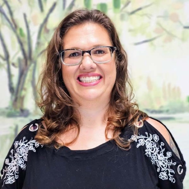 Heather Scholnicoff, LMHC, licensed mental health counselor and founder of Hidden Pathways Therapy in Palm Beach County, Florida